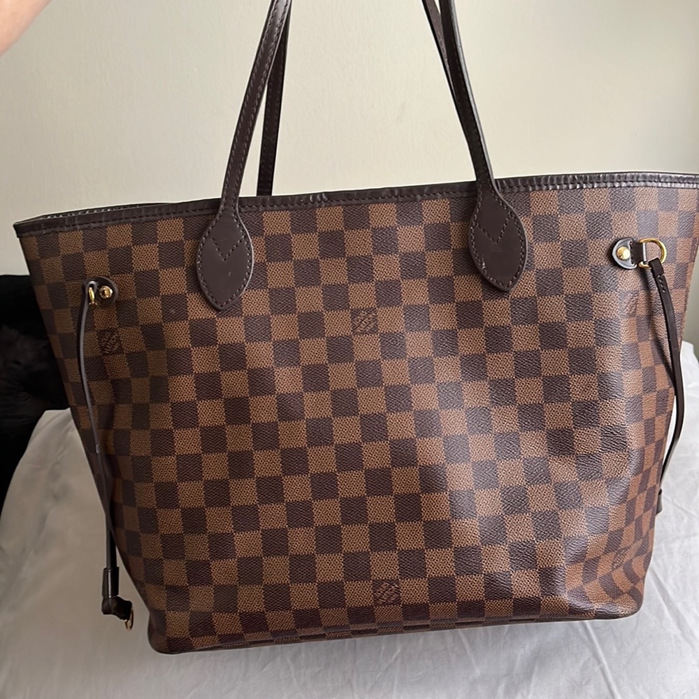 Authentic Louis Vuitton Never Full - image 1